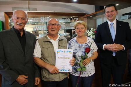 Slavnostna podelitev priznanj in cvetja diamantnim in zlatim parom (33)